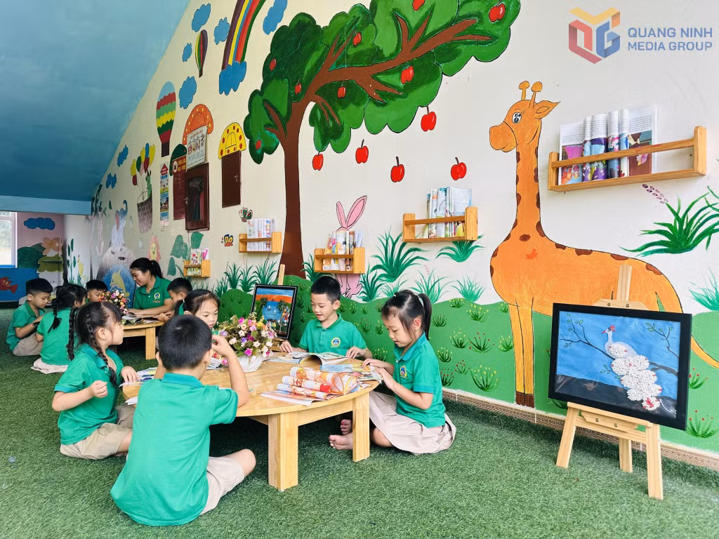 Hoạt động giáo dục không có xáo trộn sau khi sáp nhập Trường Mầm non Mông Dương và Trường Mầm non Dương Huy. Ảnh Cao Quỳnh