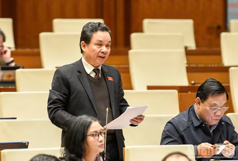 Đại biểu Hoàng Văn Cường. (Ảnh: DUY LINH)