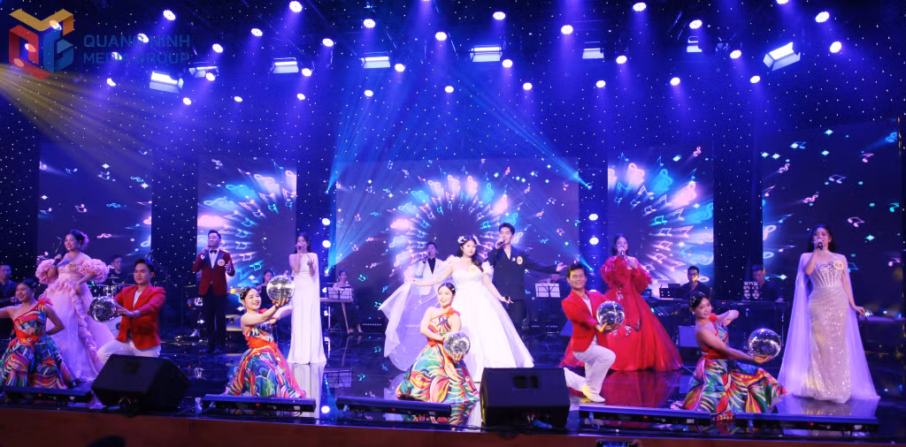 Top 10 thí sinh thể hiện ca khúc 