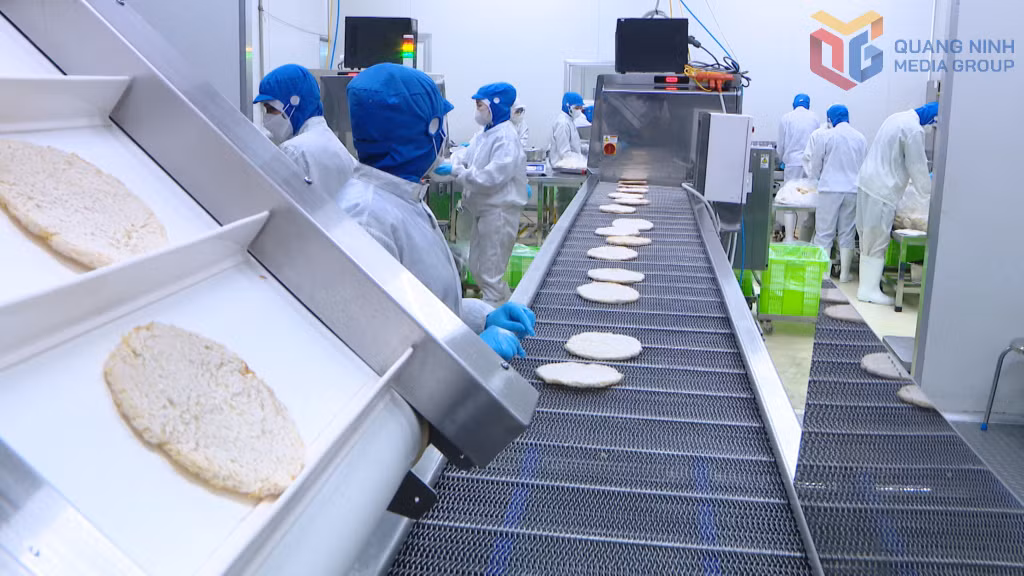 Với hệ thống máy móc, dây chuyền hiện đại, Công ty TNHH MTV F-ONE Global Foods cho ra nhiều sản phẩm xuất thị trường nhiều nước trên thế giới.