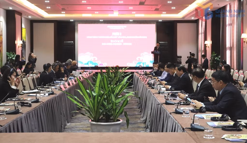 Quang cảnh phiên 2 “Hành trình tương ngộ: Gắn kết văn hóa, khơi nguồn hữu nghị”.