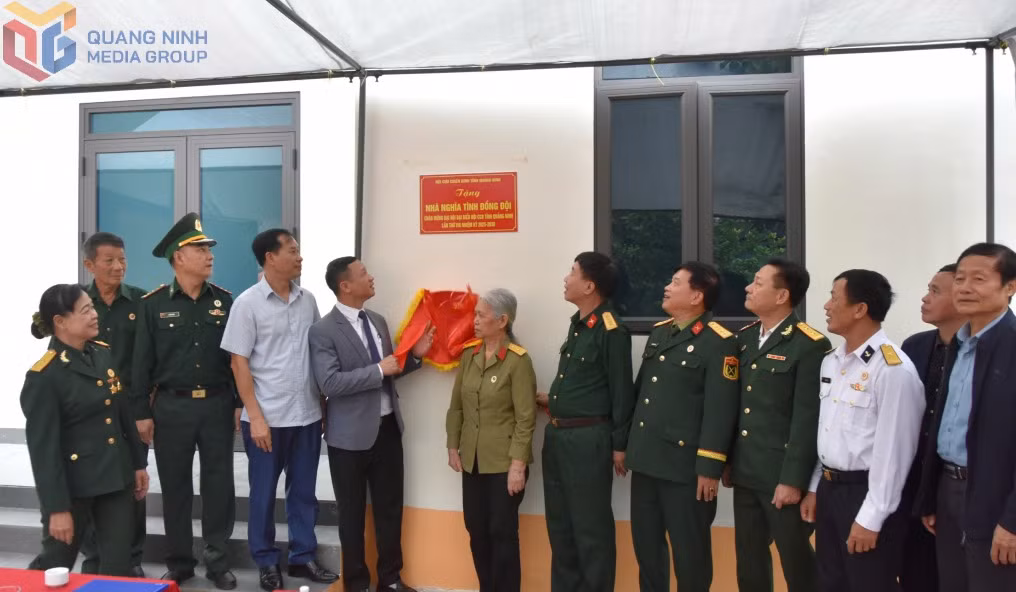 khánh thành nhà nghĩa tình đồng đội cho hội viên Đỗ Thị Khương (khu Hà Tu 4)