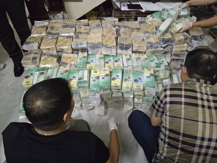 Hàng trăm kg ma túy tổng hợp được công an thu giữ - Ảnh: C04