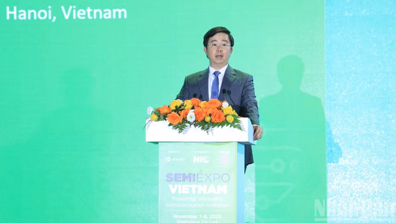 Thứ trưởng Khoa học và Công nghệ Bùi Hoàng Phương.