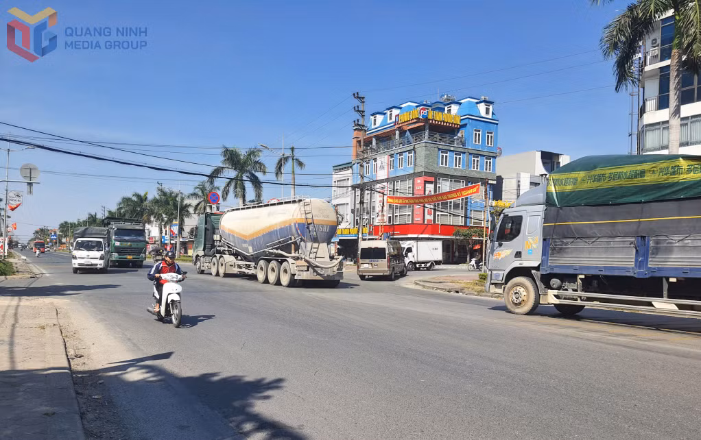 Một 