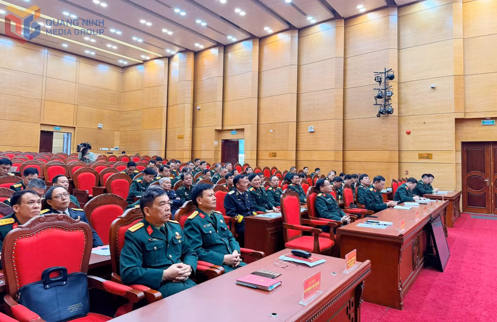 Các đại biểu tham dự hội nghị.