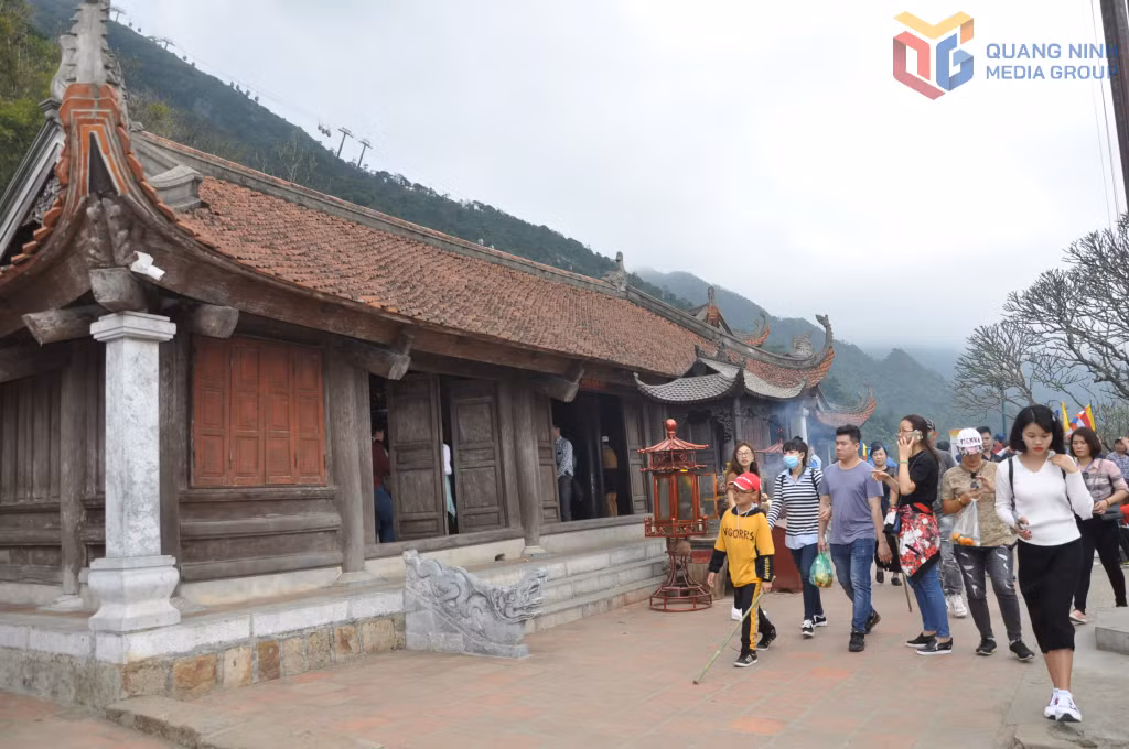 Chùa Hoa Yên là ngôi chùa cả trong hệ thống chùa ở Yên Tử.