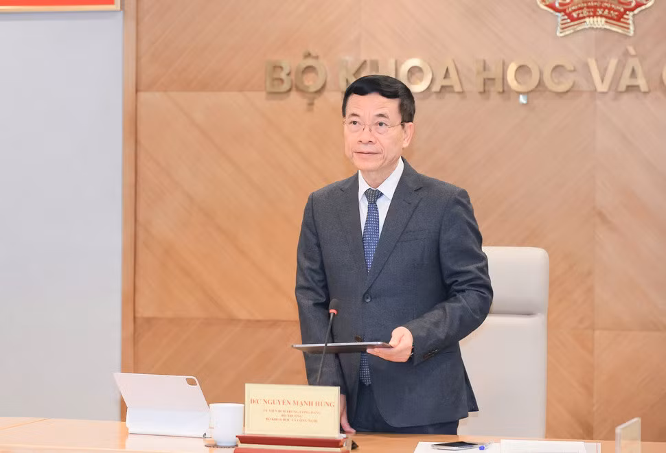 Bộ trưởng Nguyễn Mạnh Hùng phát biểu tại lễ công bố. Ảnh: Hạo Thiên