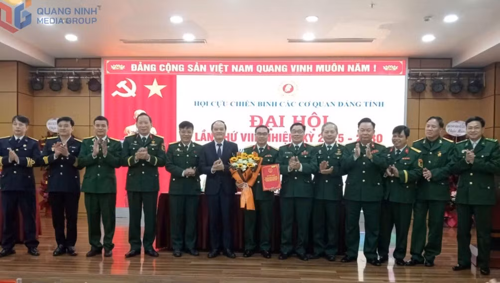 Ban Chấp hành Hội CCB các cơ quan Đảng tỉnh khóa VIII, nhiệm kỳ 2025-2030 ra mắt đại hội.