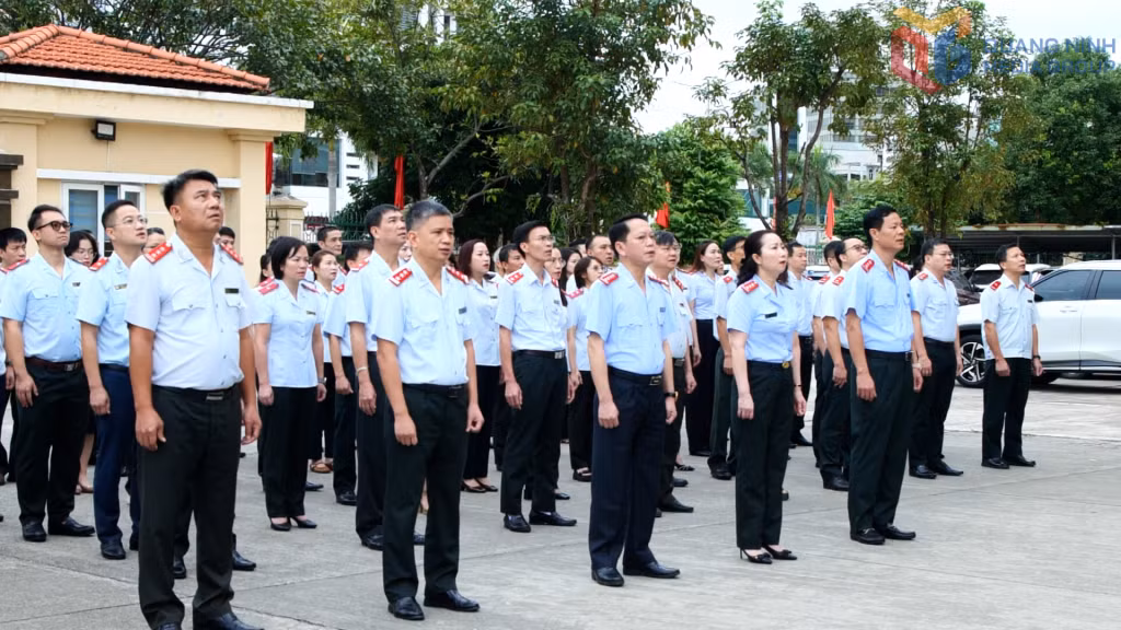 Dưới lá cờ vẻ vang của Đảng, đội ngũ Thanh tra Quảng Ninh luôn son sắt giữ trọn lời thề liêm chính với Đảng, với nhân dân.