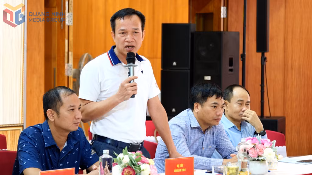 Đại diện Công an tỉnh Quảng Ninh phát biểu tại cuộc họp.