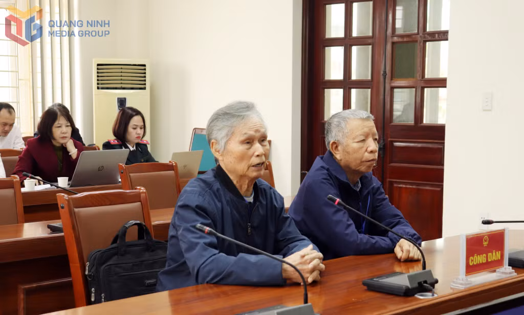 Ông Đặng Thái Đoan, trú tại khu 2B, phường Hồng Hải, TP Hạ Long, kiến nghị tại buổi tiếp công dân.