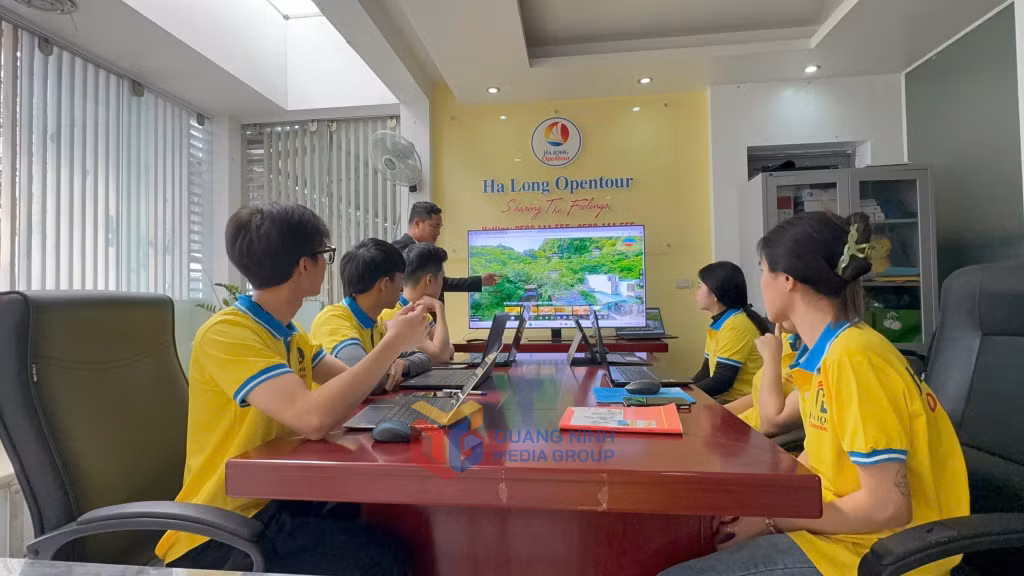 Công ty CP Du lịch mở Hạ Long đẩy mạnh chuyển đổi số vào hoạt động kinh doanh. Ảnh: Ngọc Trâm