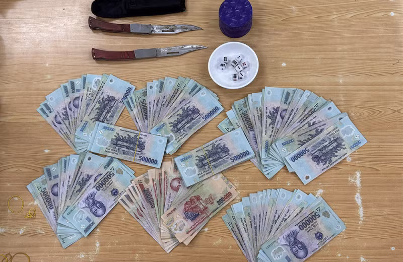 Tang vật vụ đánh bạc.
