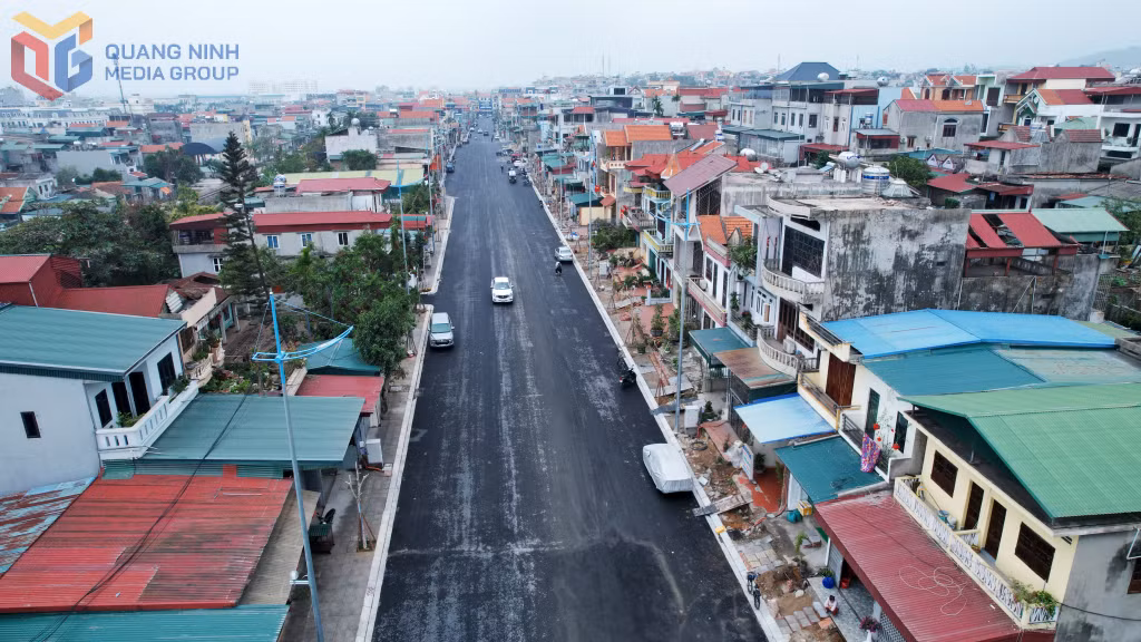 Dự án chỉnh trang tuyến phố Thanh Sơn đoạn từ ngã 7 đường Trần Hưng Đạo đến đường Tuệ Tĩnh thành phố Uông Bí, công trình chuyển tiếp đang được thành phố gấp rút hoàn thiện
