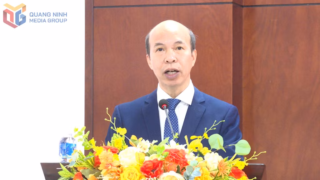 TS. Đỗ Minh Tuấn, Phó Hiệu trưởng Trường Đào tạo Cán bộ Nguyễn Văn Cừ phát biểu khai mạc Hội thảo.