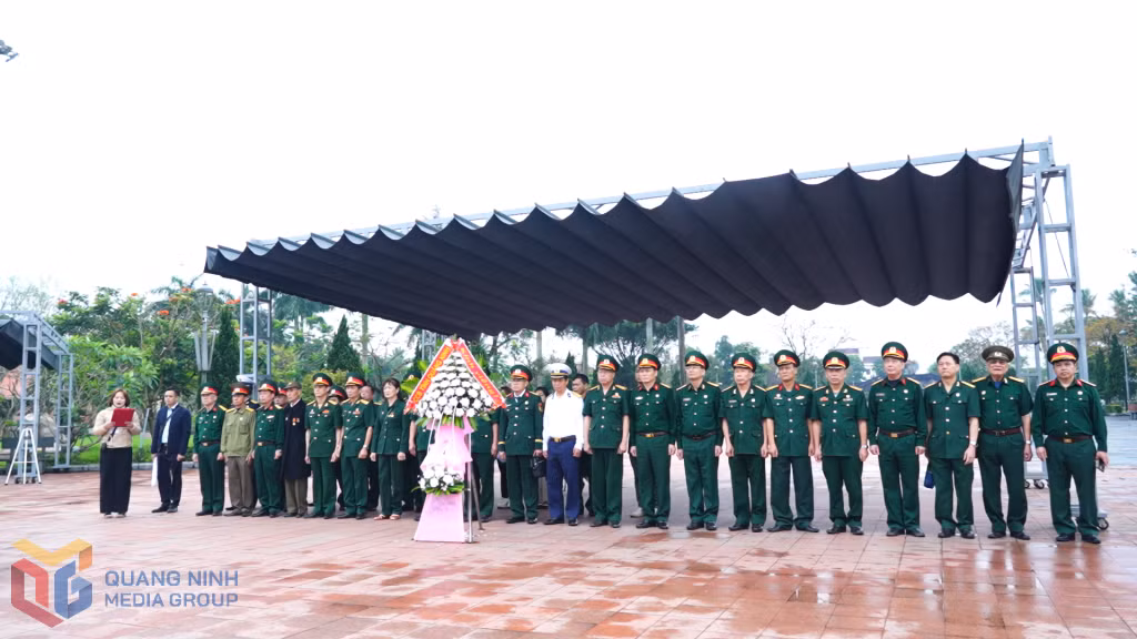 Đoàn Hội CCB tỉnh tổ chức viếng tại nghĩa trang Liệt sỹ Trường Sơn. Tháng 3/2025