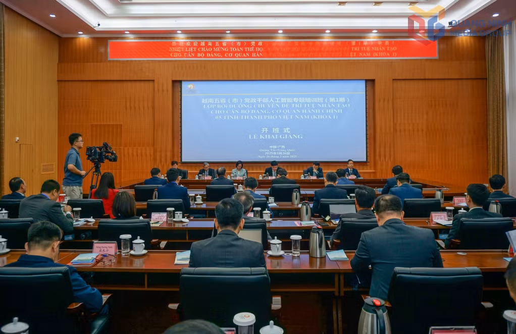 Lễ khai giảng lớp bồi dưỡng chuyên đề “Trí tuệ nhân tạo (AI)” .