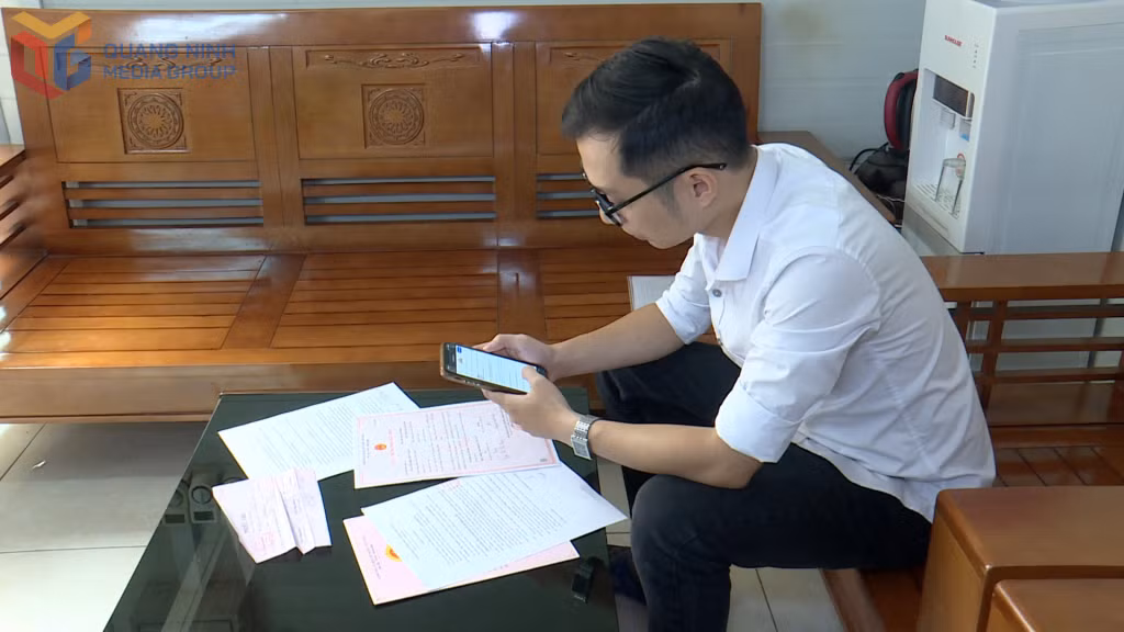 Hiện 100% TTHC của TP Cẩm Phả cung cấp dưới hình thức dịch vụ công trực tuyến nên người dân dễ dàng nộp TTHC tại nhà.