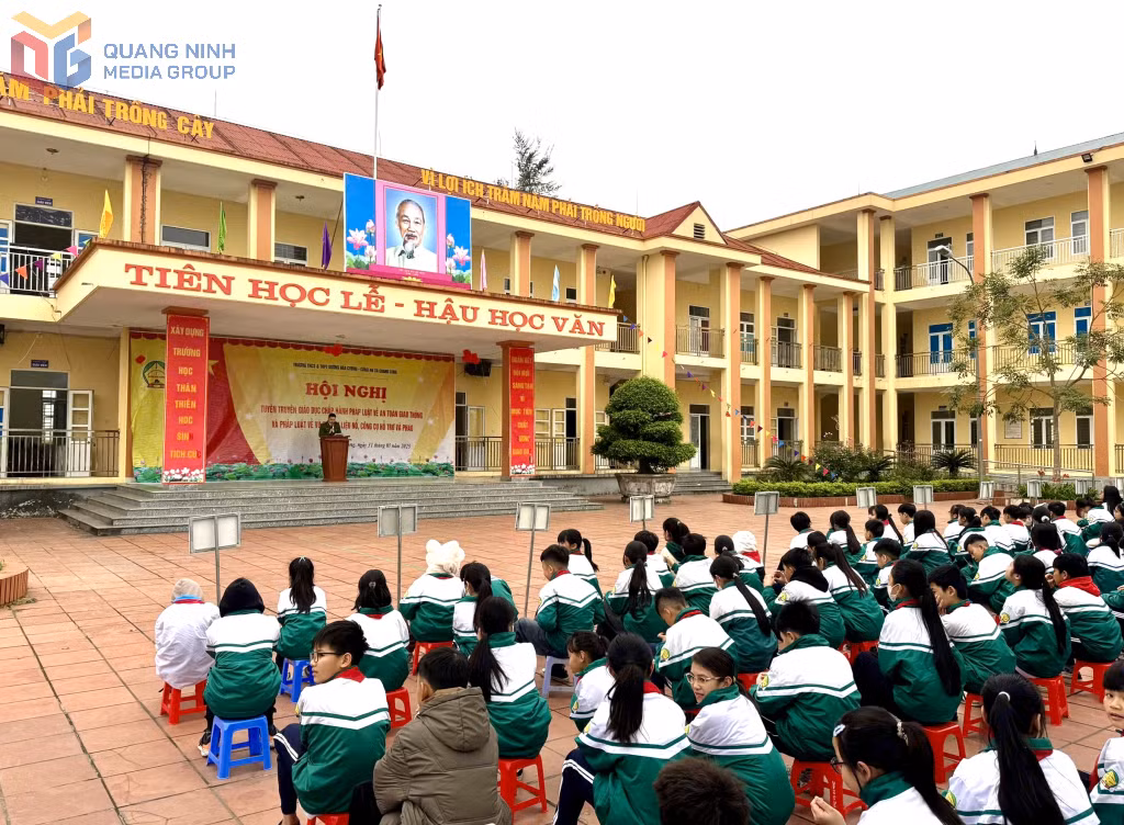 Quang cảnh buổi tuyên truyền.