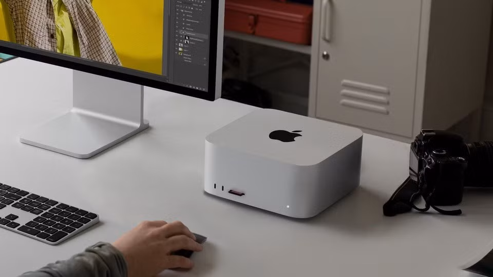 Phiên bản cao cấp nhất của Mac Studio có giá lên tới 14.000 USD. Ảnh: Apple.