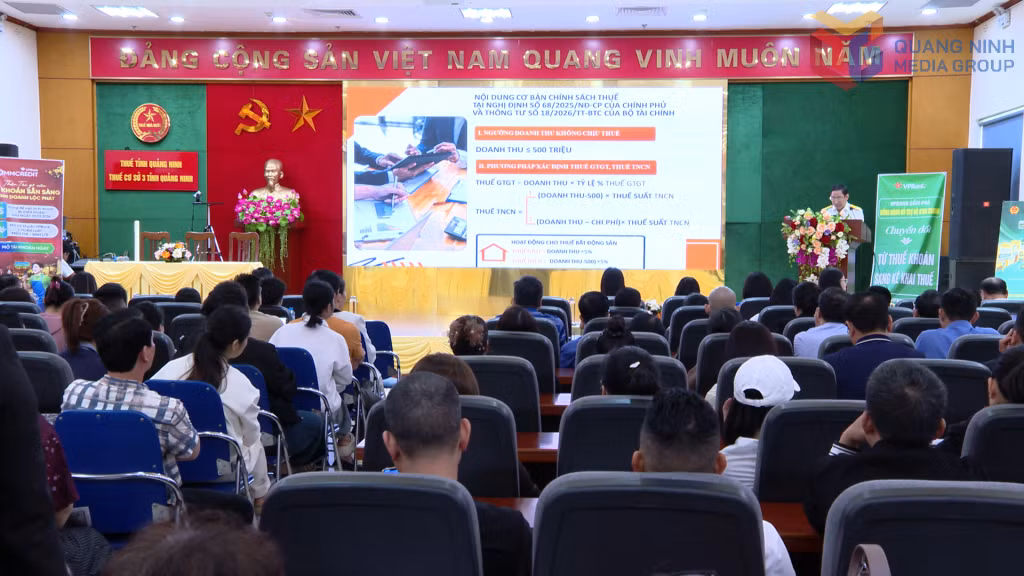 Thông qua các hội nghị tập huấn, làm việc trực tiếp tại cơ sở đã có hàng nghìn lượt hộ kinh doanh trên địa bàn quản lý của Thuế cơ sở 3 được tiếp cận với các chính sách thuế mới, kê khai, quản lý thuế điện tử.