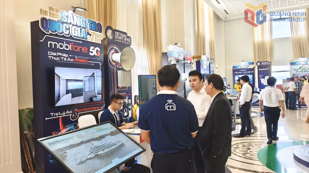 Các doanh nghiệp tư nhân, doanh nghiệp đổi mới sáng tạo của tỉnh Quảng Ninh trưng bày, giới thiệu về sản phẩm của đơn vị tại Diễn đàn Khởi nghiệp sáng tạo quốc gia lần thứ 7 (tháng 9/2025).