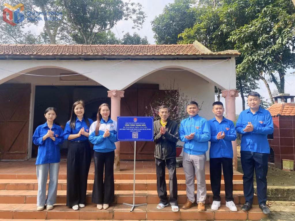 Đoàn Thanh niên Ba Chẽ ra mắt công trình thanh niên Mã QR thông tin Di tích Đình Thôn Tân Tiến, xã Ba Chẽ.
