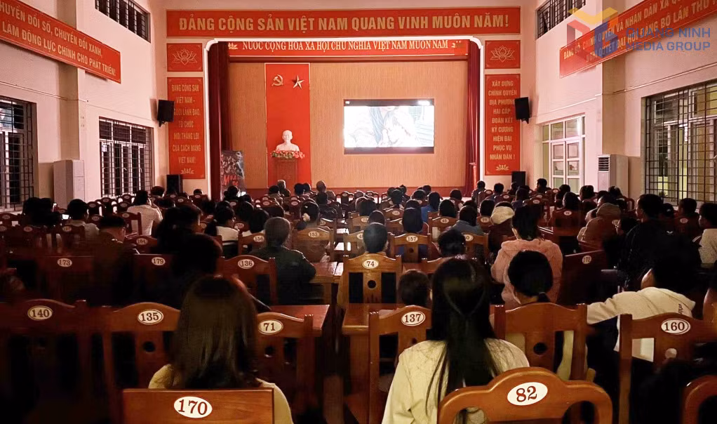Công chiếu phim Mưa Đỏ công chiếu tháng 12/2025 phục vụ hội viên CCB cùng nhân dân, trong đó có nhiều thế hệ trẻ ôn lại lịch sử hào hùng, lan tỏa tinh thần yêu nước 