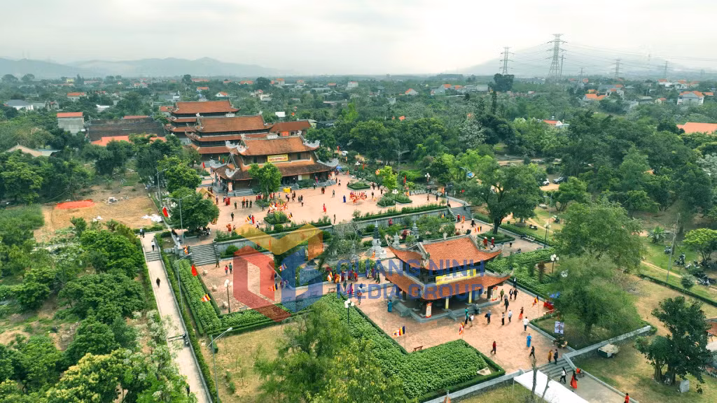 Quang cảnh chùa Quỳnh Lâm trong ngày khai hội (3-2026). Ảnh: Hồng Phương