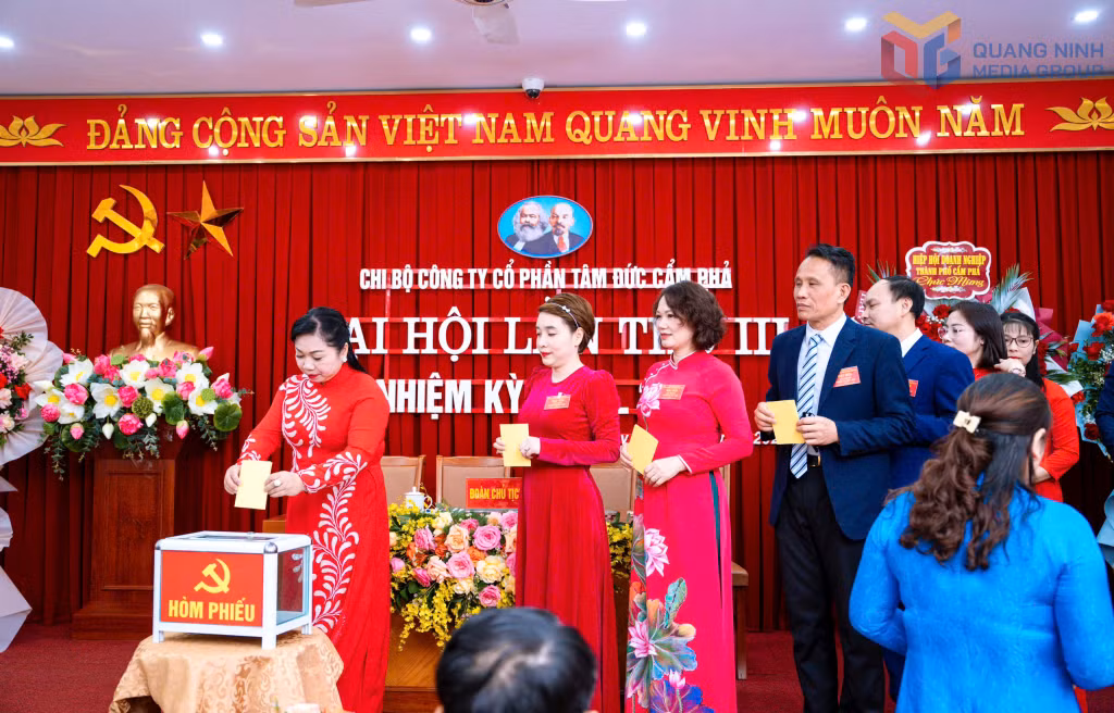 Đại hội Chi bộ Công ty CP Tâm Đức Cẩm Phả nhiệm kỳ 2025-2027. Ảnh: Mạnh Trường