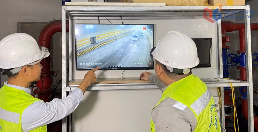 Hệ thống giám sát giao thông tại hầm đường bộ tuyến đường bao biển Hạ Long - Cẩm Phả có khả năng làm việc tự động 24/7.