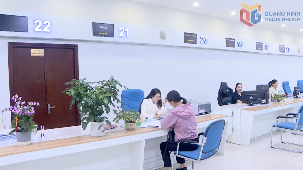 Người dân, doanh nghiệp có thể thực hiện các thủ tục liên quan đến thuế tại Trung tâm Phục vụ hành chính công tỉnh.