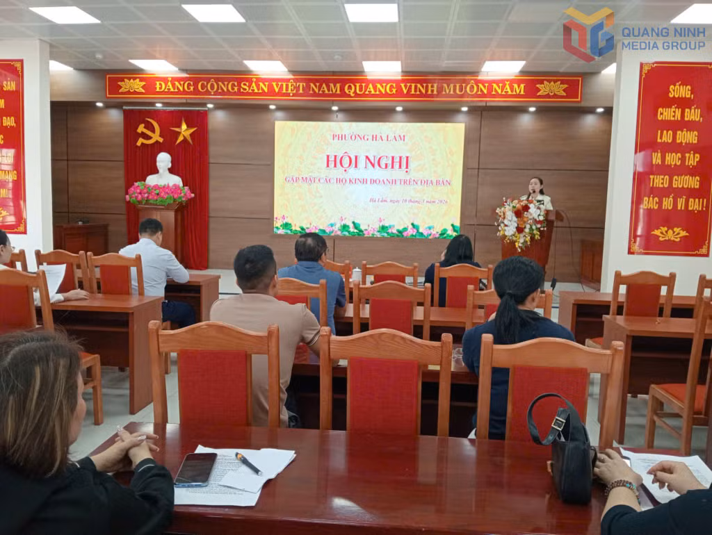 Quang cảnh hội nghị.