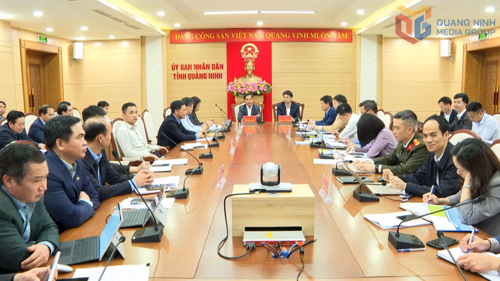 Quang cảnh buổi làm việc.