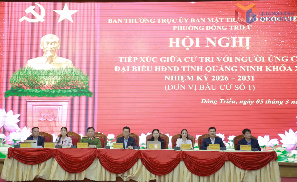 Các ứng cử viên đại biểu HĐND tỉnh khóa XV, nhiệm kỳ 2026 - 2031 tiếp xúc cử tri.