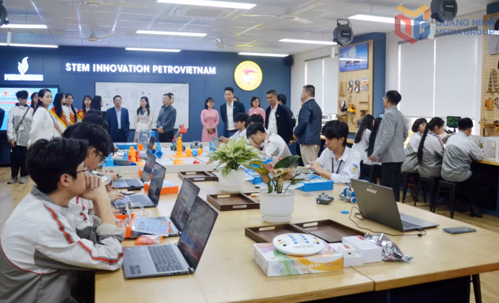 Phòng thực hành giáo dục STEM tại Trường THPT Cẩm Phả được đầu tư và đưa vào hoạt động từ tháng 1/2026.