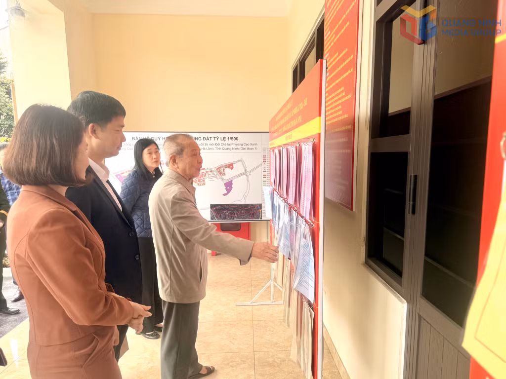Tại 15 khu vực bỏ phiếu đã được phường Cao Xanh niêm yết công khai danh sách các đại biểu ứng cử ĐBQH & HĐND các cấp.