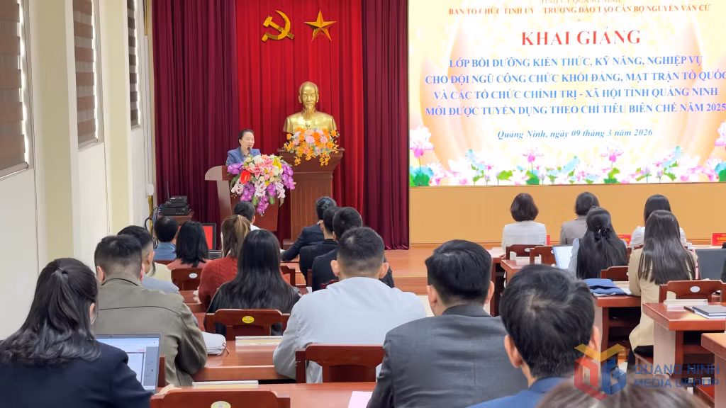 Quang cảnh lớp học.
