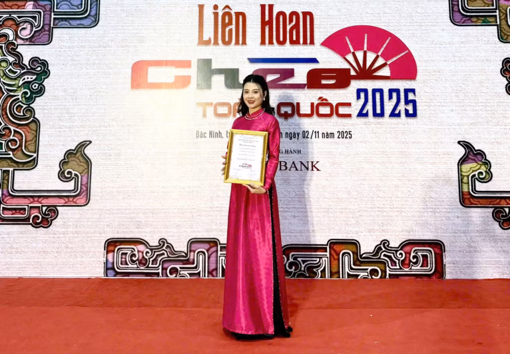 Nghệ sĩ Trần Lệ Quyên tại 