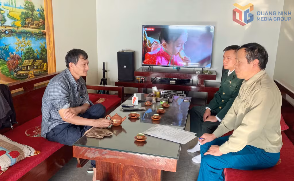 Hội CCB phường Hiệp Hòa tham gia tuyên truyền, vận động hội viên thực hiện quy định trong công tác giải phóng mặt bằng tại Khu Sông Khoai 3.