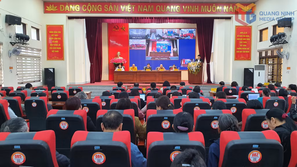 Quang cảnh hội nghị.