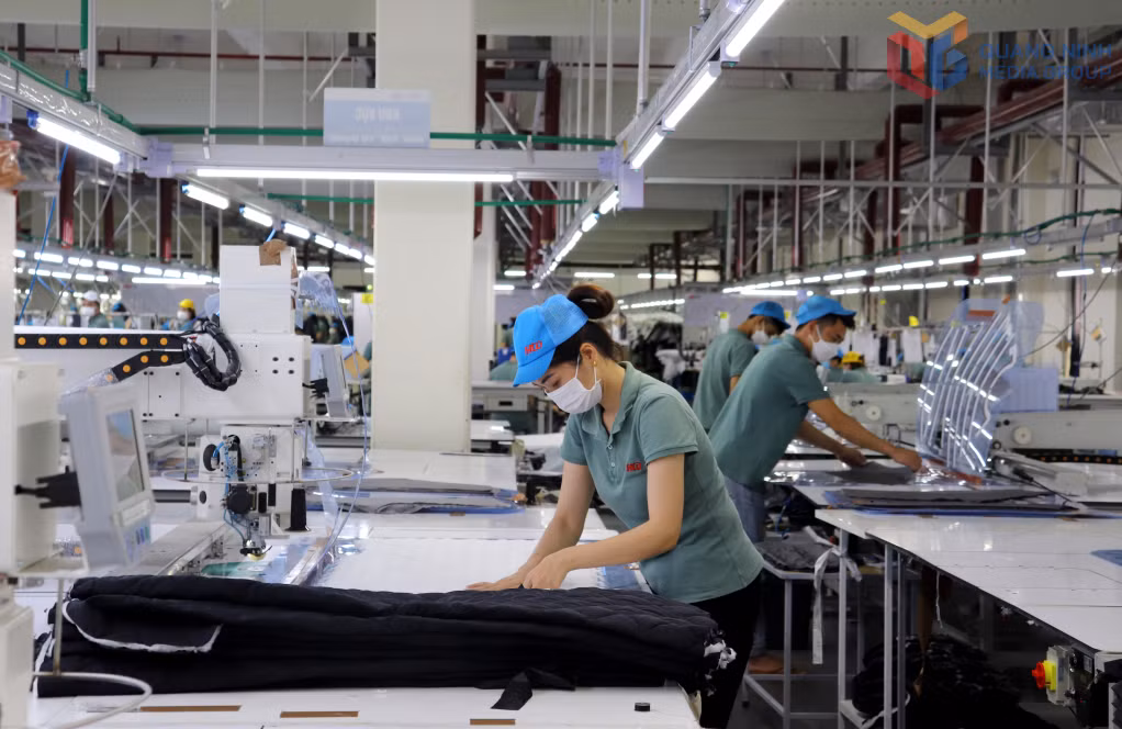 Sản xuất sản phẩm dệt may tại KCN Hải Hà. Ảnh: Mạnh Trường