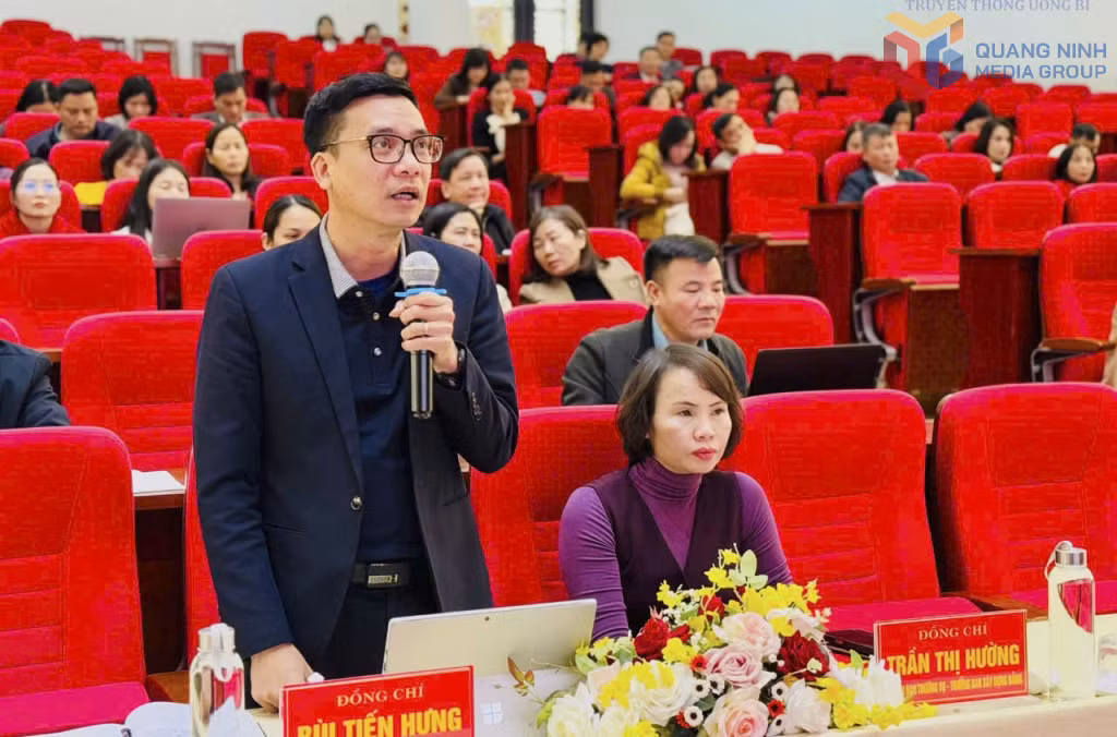Phường Uông Bí tổ chức hội nghị tham gia ý kiến đối với người ứng cử đại biểu Quốc hội và đại biểu HĐND các cấp.