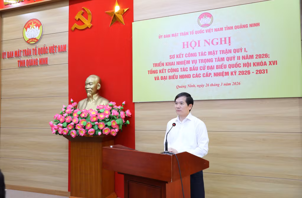 Đồng chí Vũ Quyết Tiến, Phó Bí thư Tỉnh ủy, Chủ tịch Ủy ban MTTQ Việt Nam tỉnh Quảng Ninh chủ trì và phát biểu kết luận hội nghị.