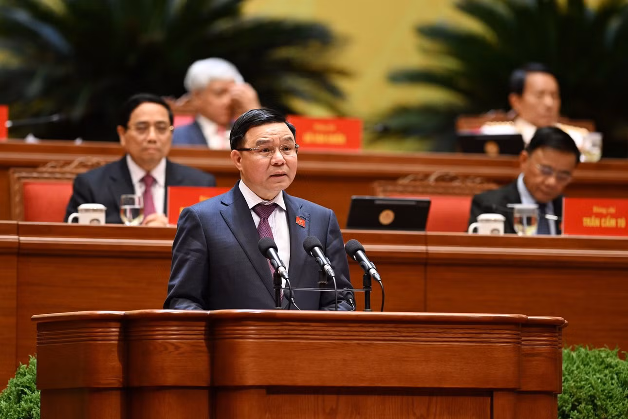 Đồng chí Lê Mạnh Hùng, Bí thư Đảng ủy, Quyền Bộ trưởng Công thương, trình bày tham luận.