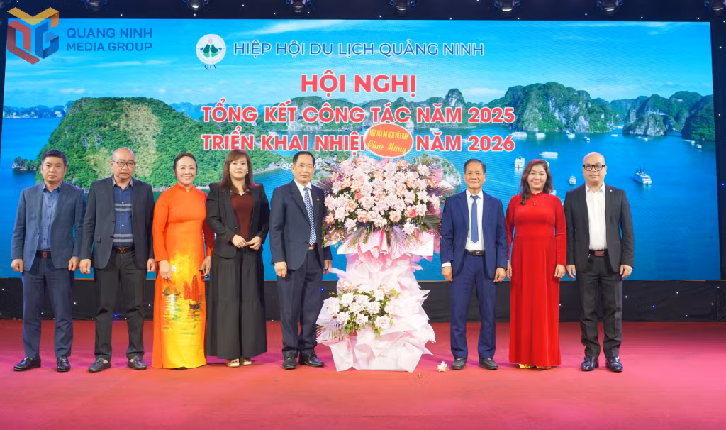 Hiệp Hội Du lịch Việt Nam chúc mừng Hiệp hội Du lịch Quảng Ninh với những thành tích nổi bật trong năm 2025.