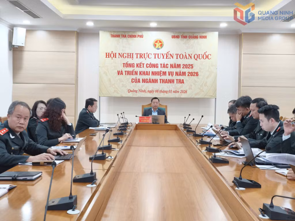 Đồng chí Lê Văn Ánh, Phó Chủ tịch UBND tỉnh dự hội nghị tại điểm cầu Quảng Ninh.