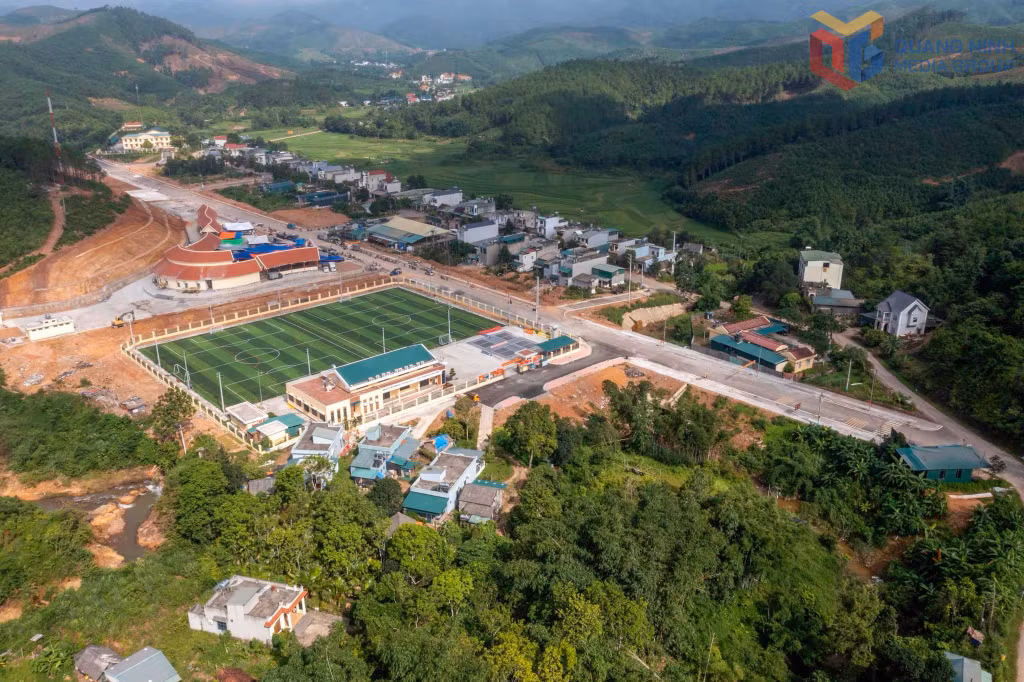 hạ tầng được đầu tư ngày càng đồng bộ, khang trang.
