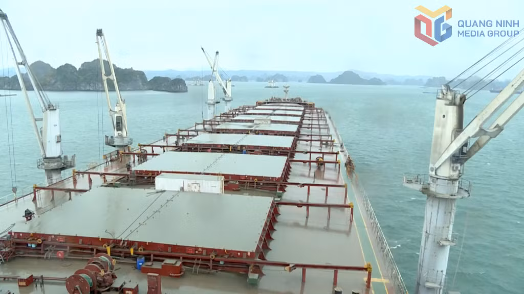 Năm 2025, sản lượng hàng hóa thông qua các cảng trên địa bàn tỉnh đạt hơn 161 triệu tấn, tăng gần 8% so với năm 2024.